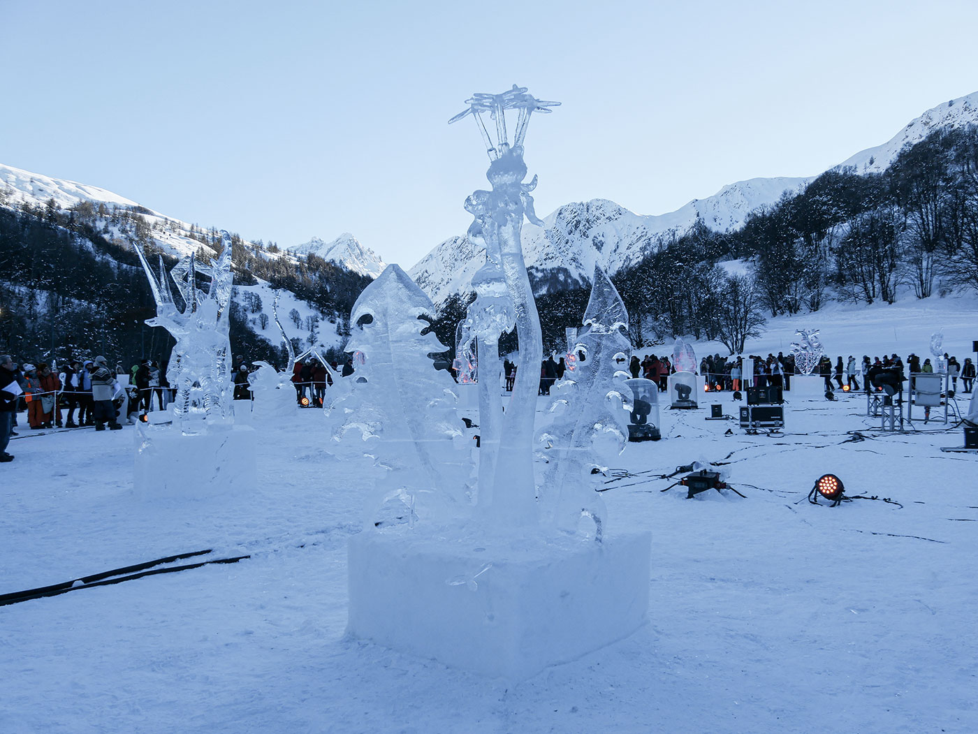 « I believe I can fly » de Kuklina Ekaterina, second prix du concours de sculptures sur glace de Valloire